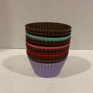 Set of 12 Silicone Muffin Pan Liners/Baking Cups